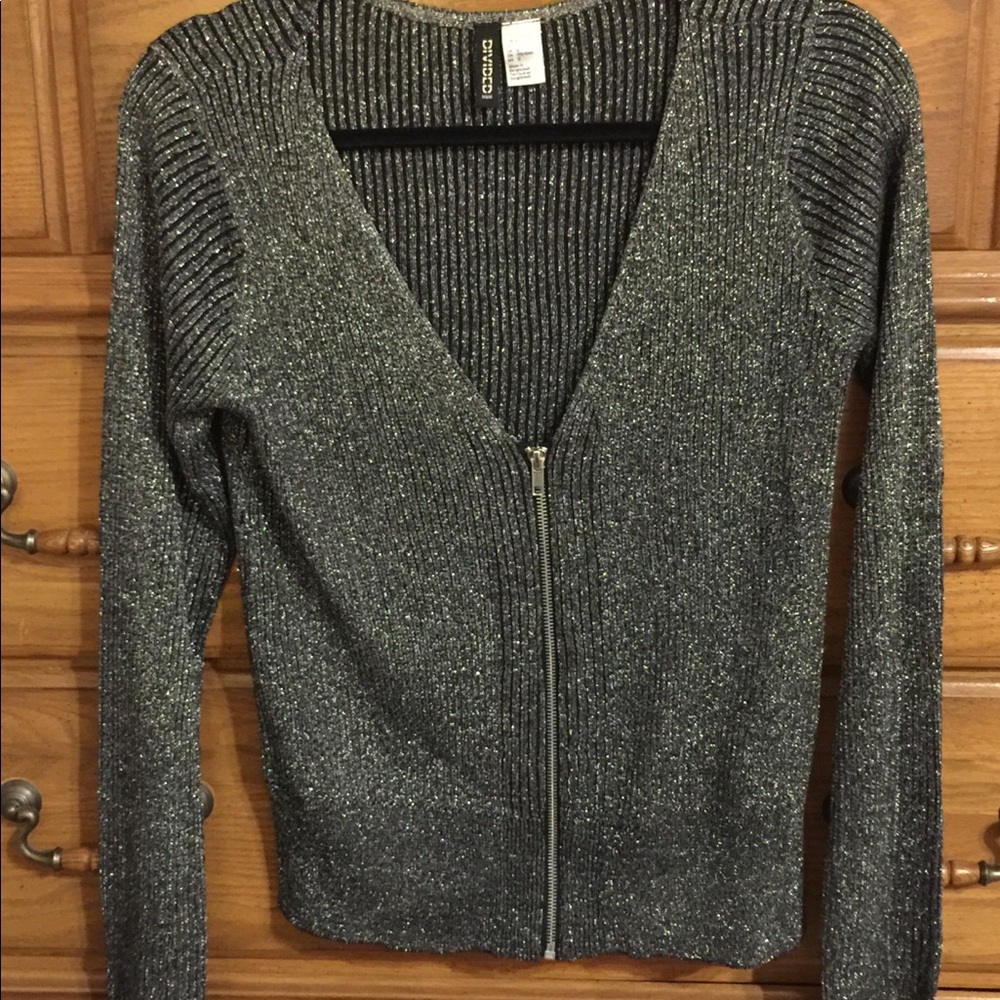 V-neck sweater/cardigan